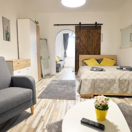 Castle Garden Apartman Еґер Екстер'єр фото
