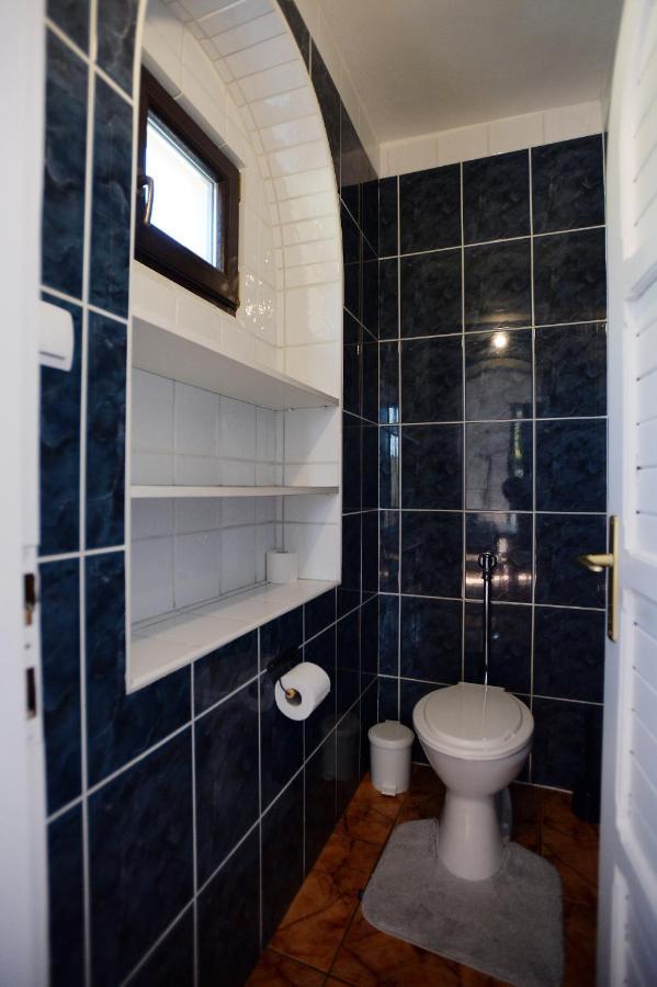 Castle Garden Apartman Еґер Екстер'єр фото