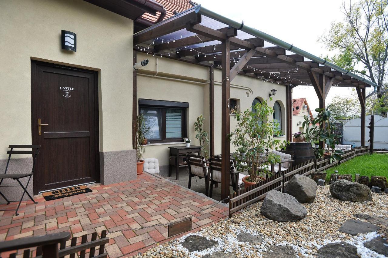 Castle Garden Apartman Еґер Екстер'єр фото