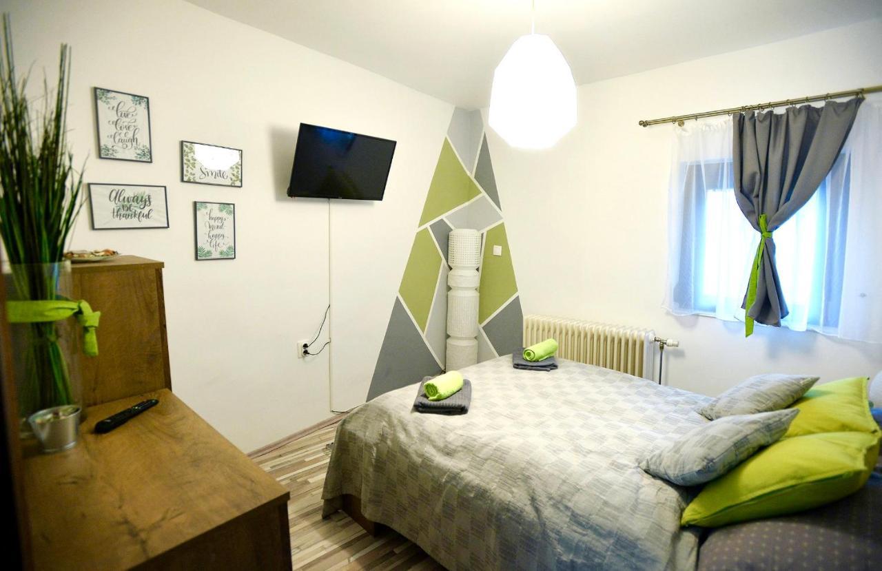 Castle Garden Apartman Еґер Екстер'єр фото